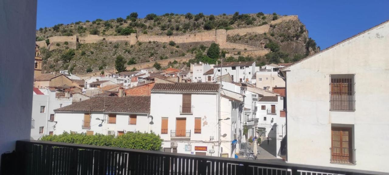 Muy Centrico La Plaza Apartment Chulilla Exterior foto
